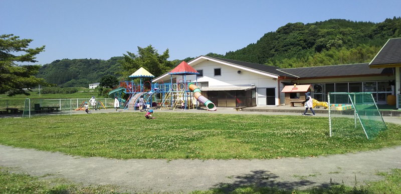 園の全景